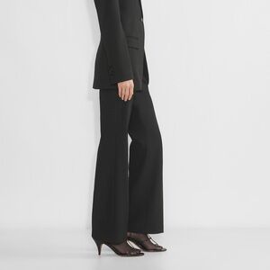 Aritzia Wilfred Size 4 Slim Fit Flared Pant